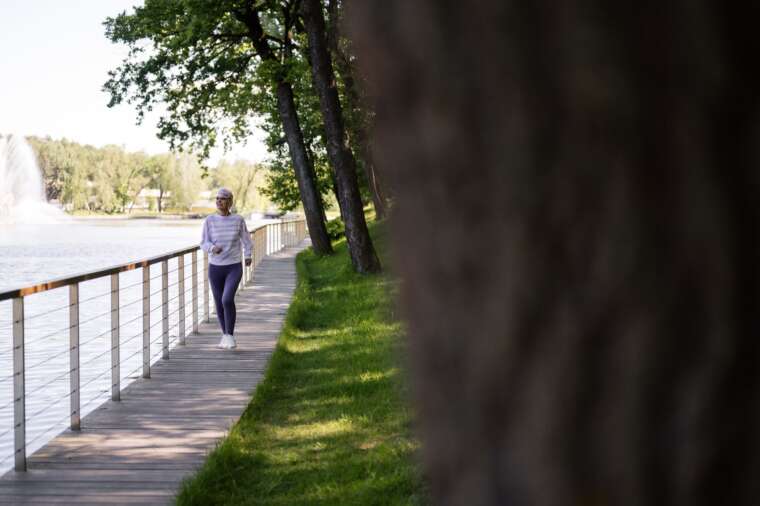 Hip Doctor in Atlanta, Georgia: How to Get Relief Without Rushing to Surgery